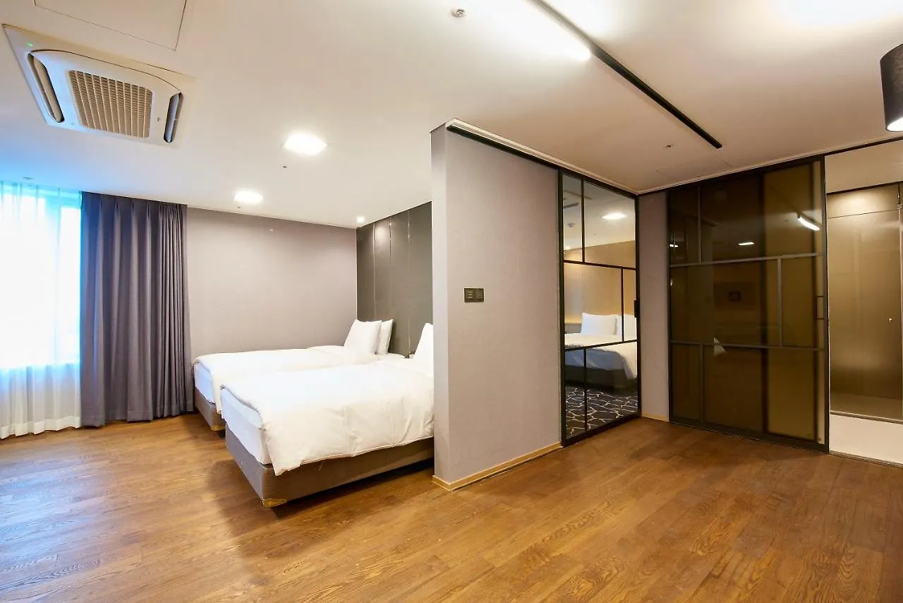 Hotel tt Busan 3*,